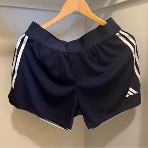 Adidas navy shorts M